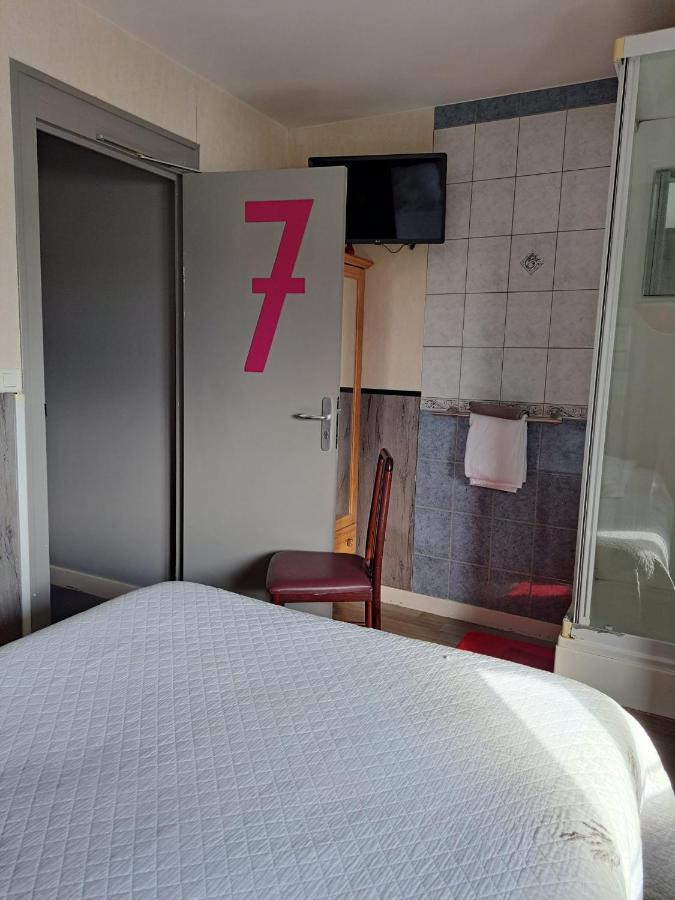 Le Petit Pecheur Hotel Saint-Florent-le-Vieil ภายนอก รูปภาพ