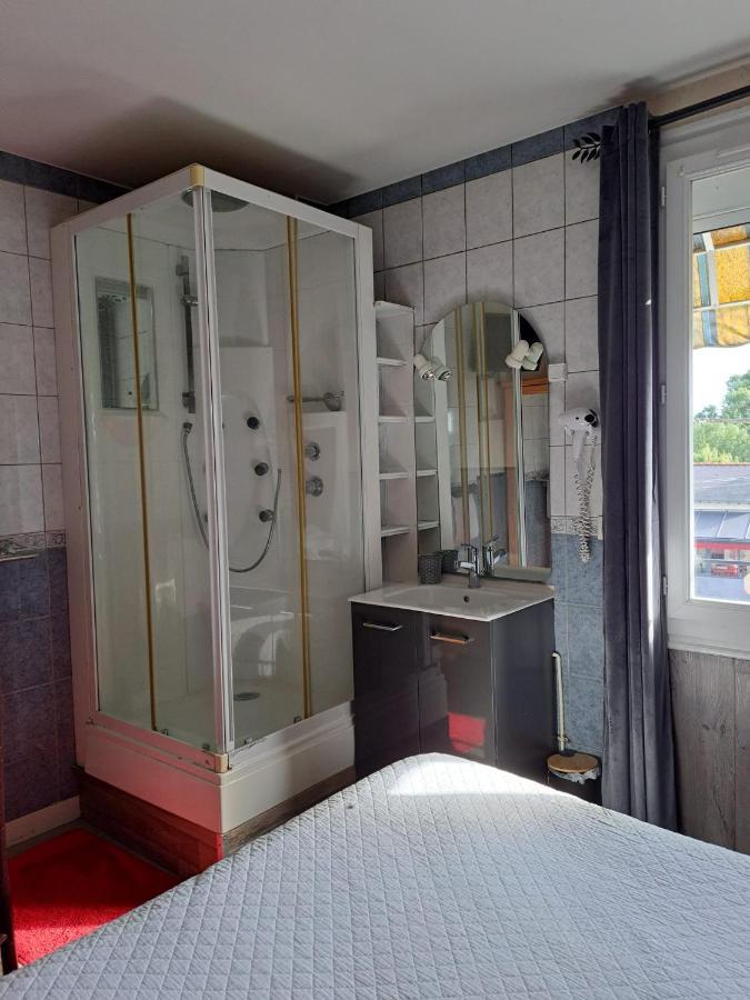 Le Petit Pecheur Hotel Saint-Florent-le-Vieil ภายนอก รูปภาพ