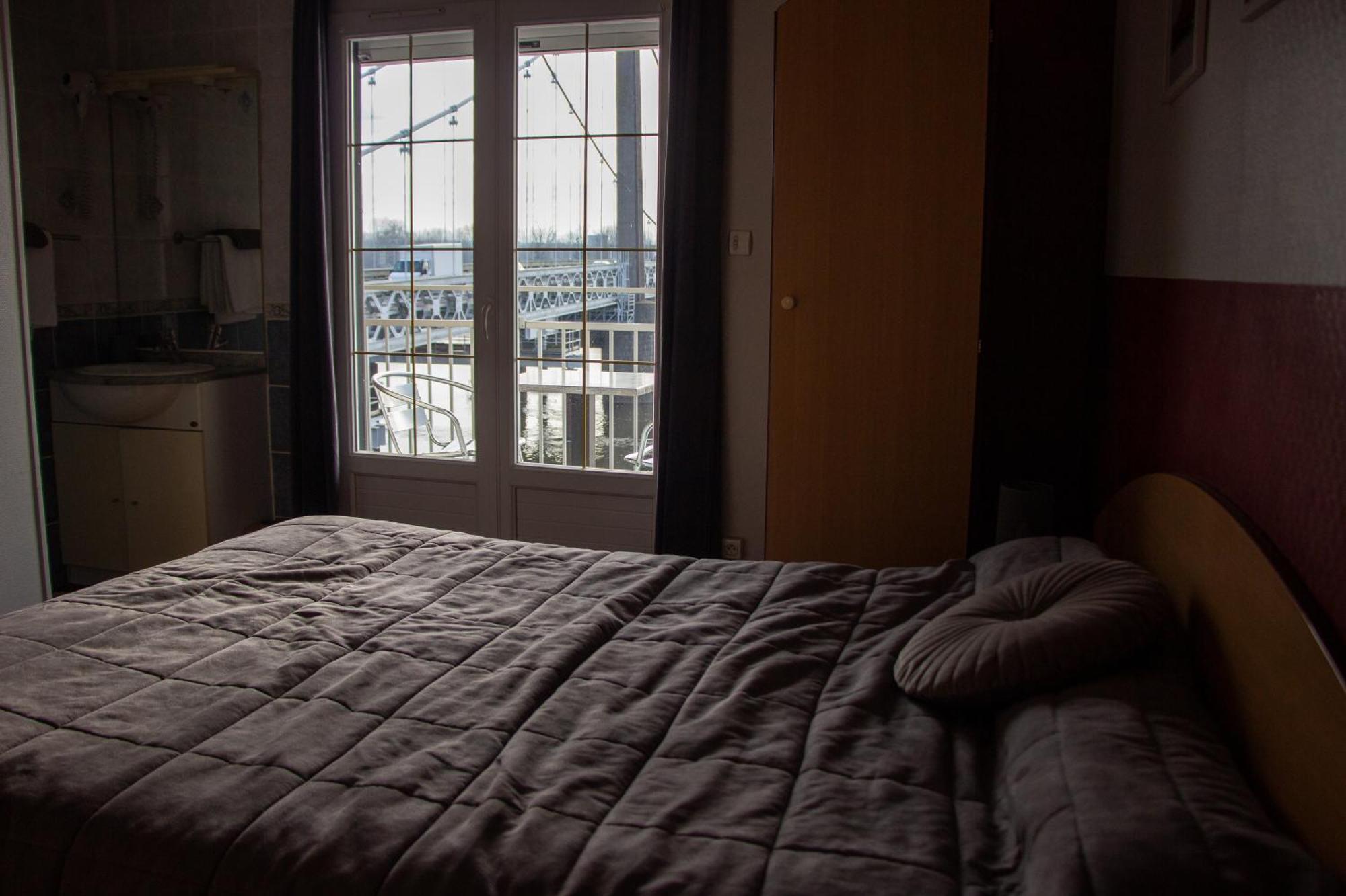 Le Petit Pecheur Hotel Saint-Florent-le-Vieil ภายนอก รูปภาพ