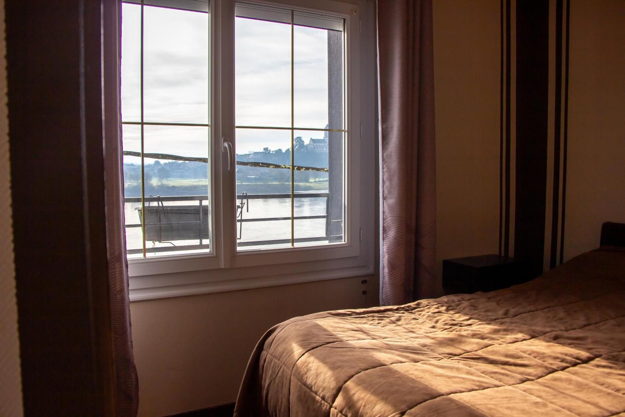 Le Petit Pecheur Hotel Saint-Florent-le-Vieil ภายนอก รูปภาพ